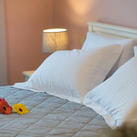 Villa Phaedra, Inoro