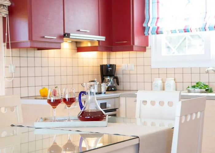 Villa Phaedra, Inoro *