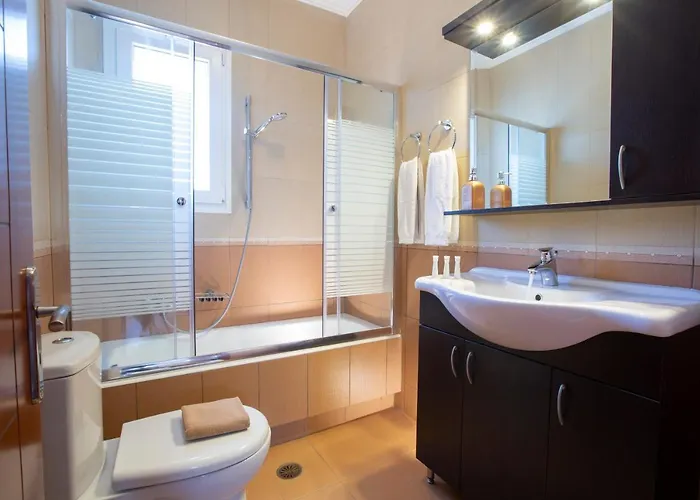 Phaedra, Inoro Villa Katouna