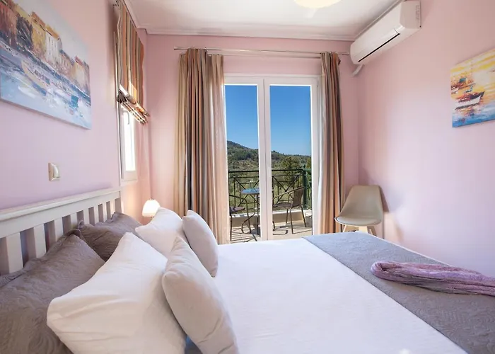 Phaedra, Inoro Villa Katouna