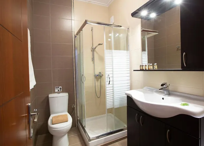 Phaedra, Inoro Villa *